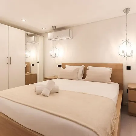 Apartment Expo Duplex By Homing *